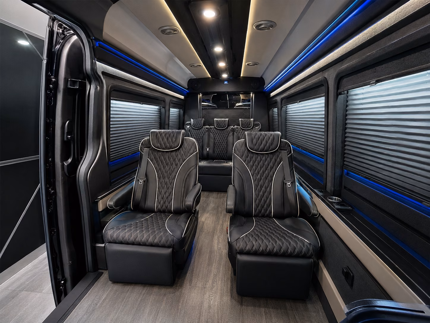 through the network find buses to rochester international airport and flying cloud airport